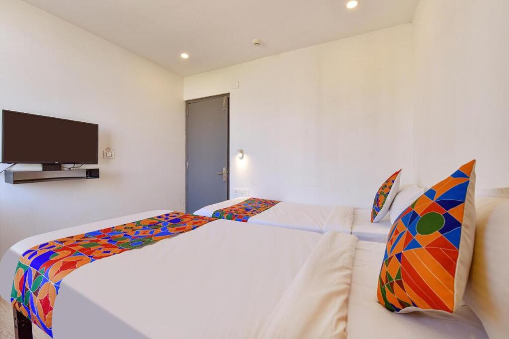 Ахмедабад: FabHotels Ny Townhouse