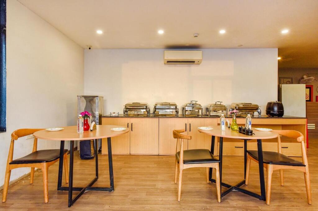 Ахмедабад: FabHotels Ny Townhouse