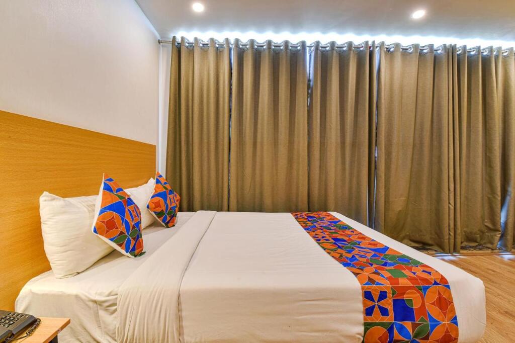 Ахмедабад: FabHotels Ny Townhouse