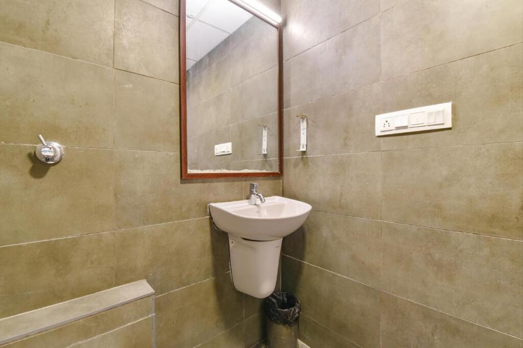 Ахмедабад: FabHotels Ny Townhouse