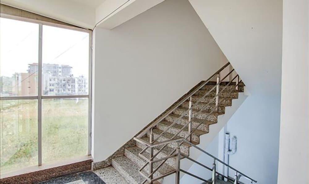 Дехрадун: Fabhotel Shri Krishna Residency