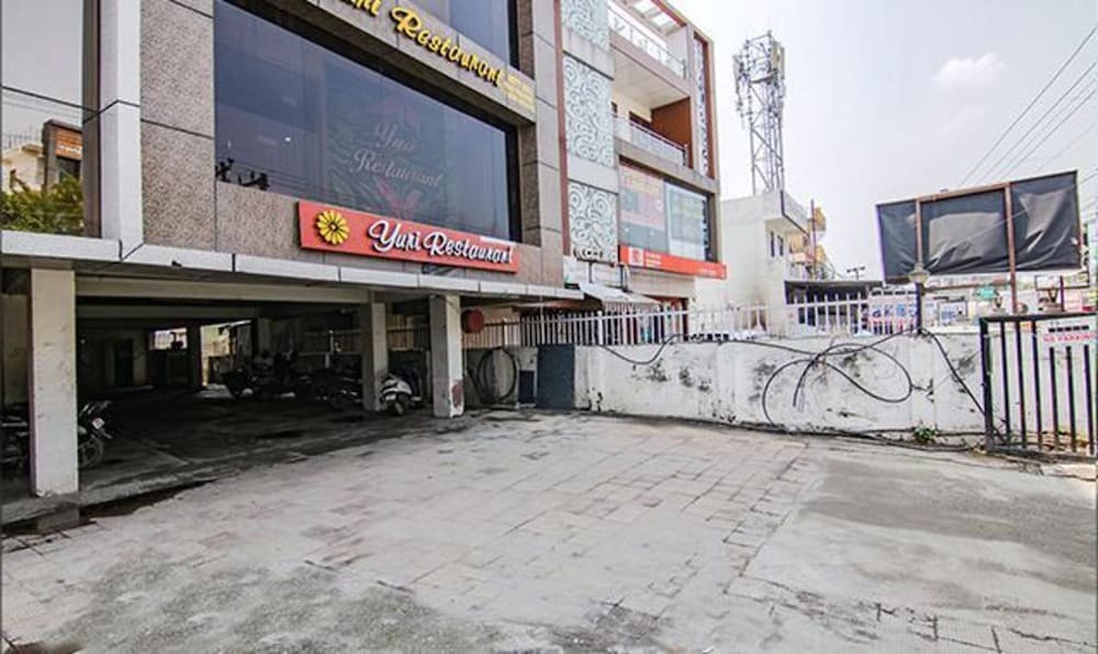 Дехрадун: Fabhotel Shri Krishna Residency