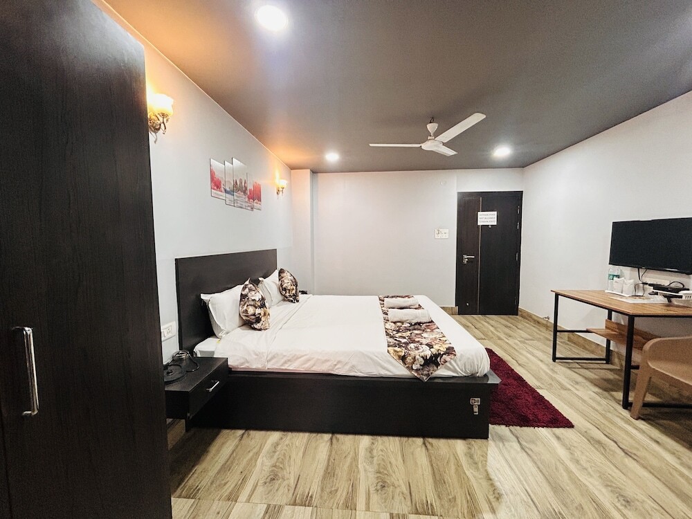 Гувахати: JD Grand Inn