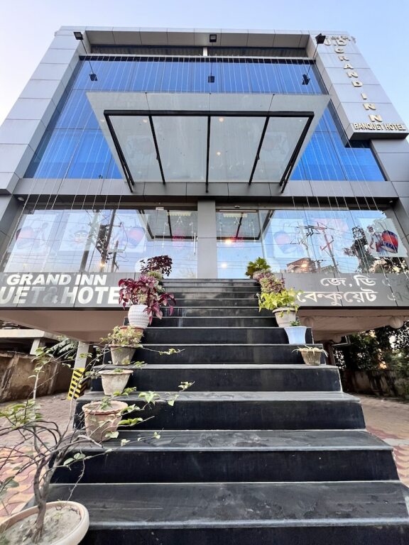 Гувахати: JD Grand Inn