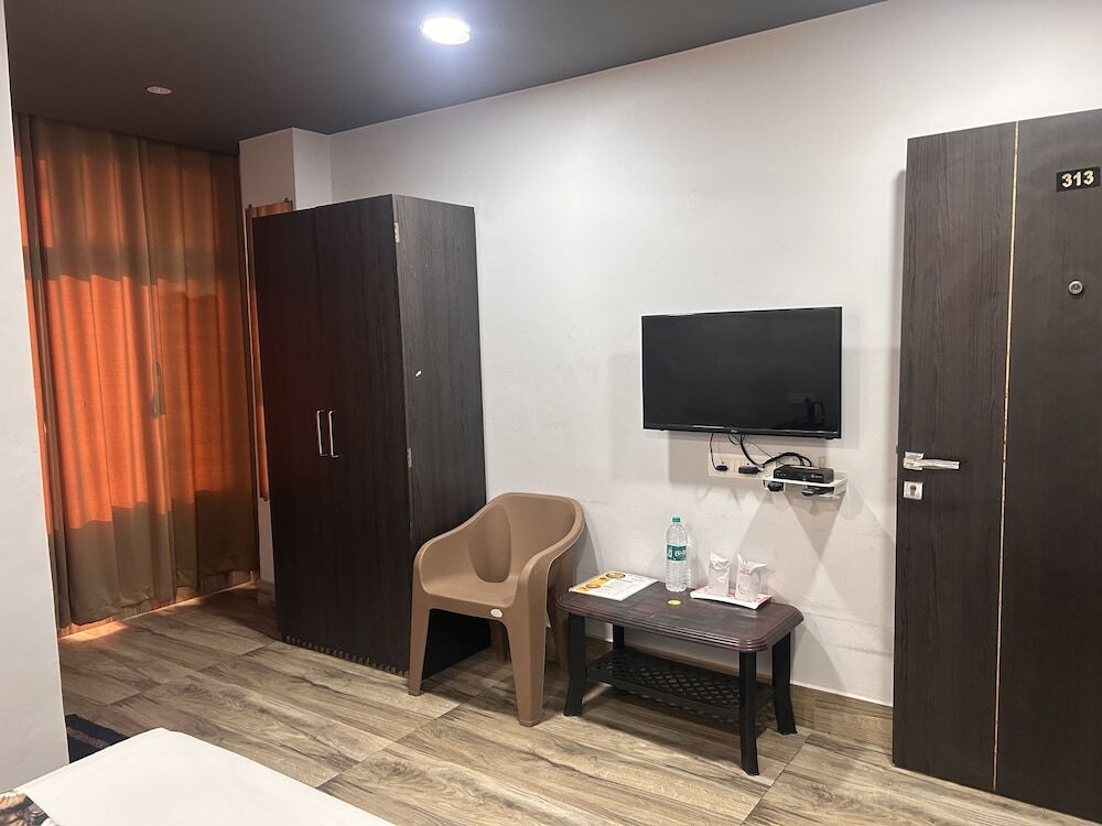 Гувахати: JD Grand Inn