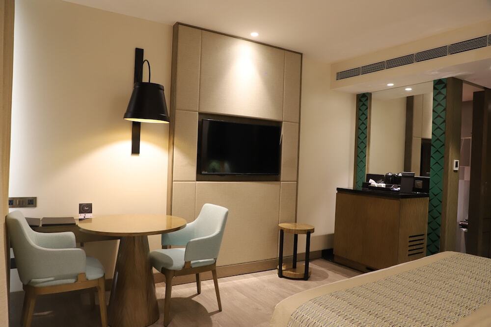 The Cruze Premium Boutique Hotel — фото 4