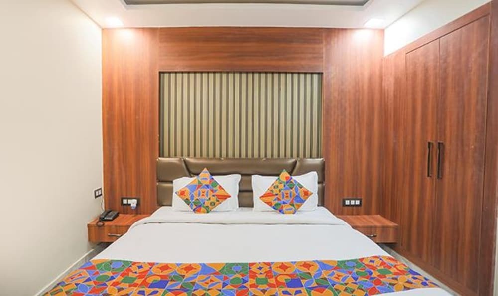 Праяградж: Fabhotel The Treenity House