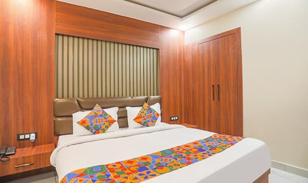Праяградж: Fabhotel The Treenity House