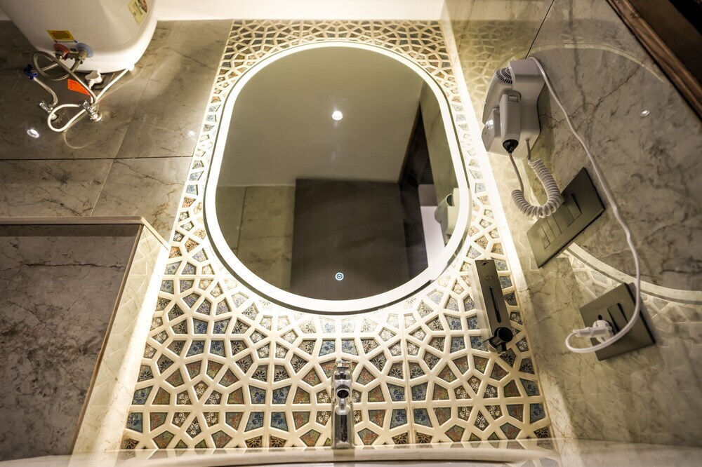 Большая Нойда: Atithi House