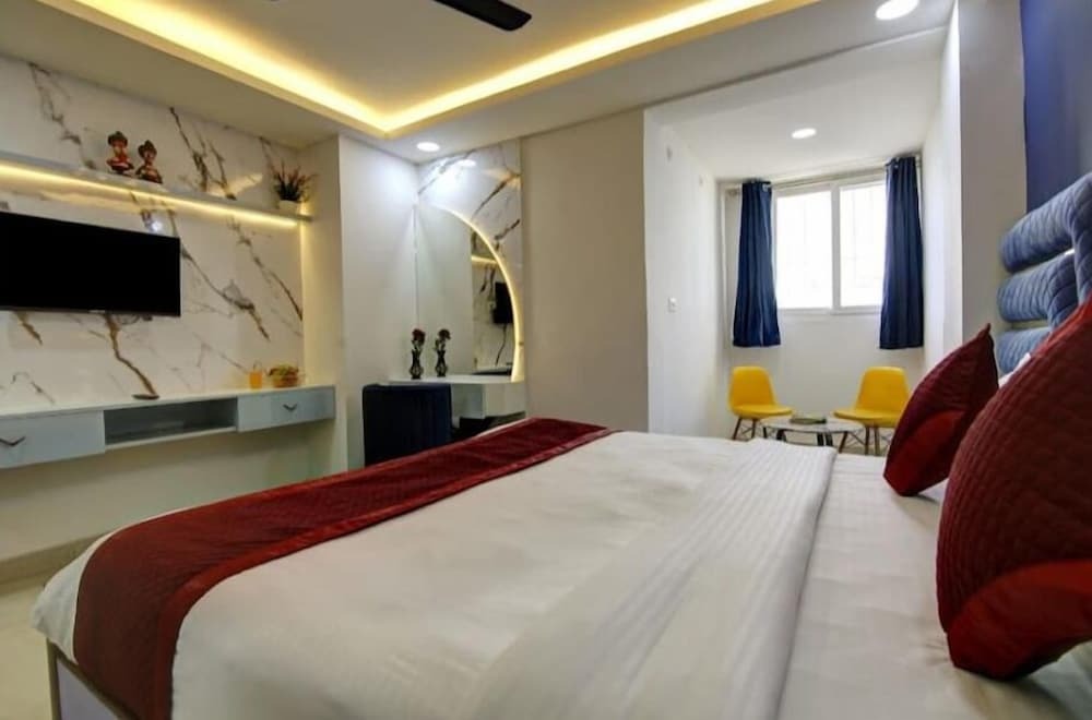 Нойда: Hotel Noida Dreamz 144