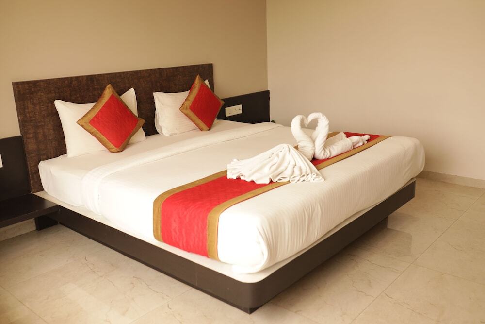 Белагави: Hotel Rahul Palace Belagavi