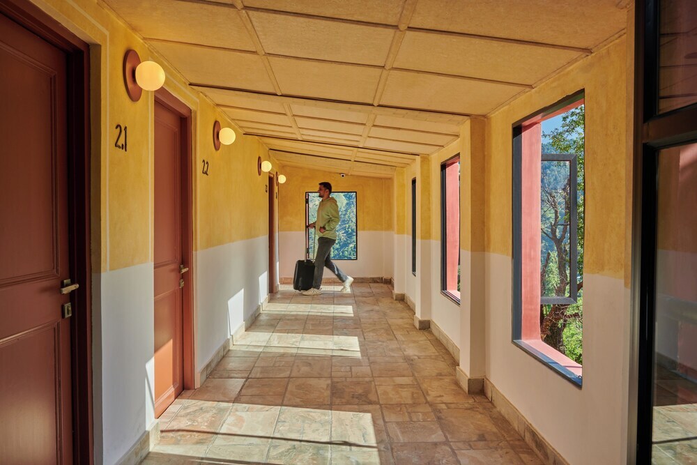 Куфри: MINIMALIST An Eco Farmstay
