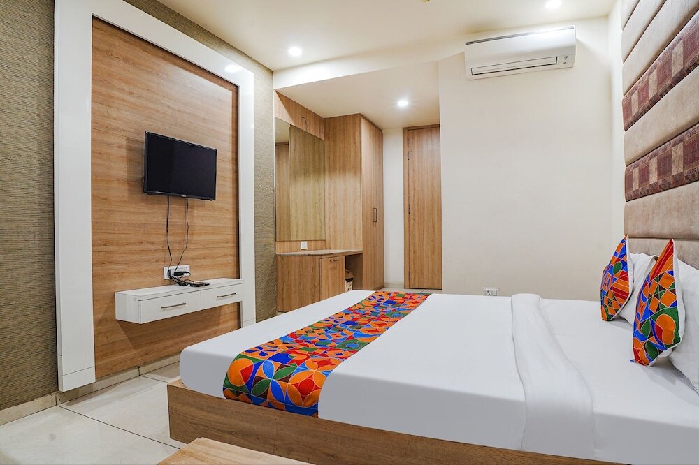Бхопал: Fabhotel Om Palace