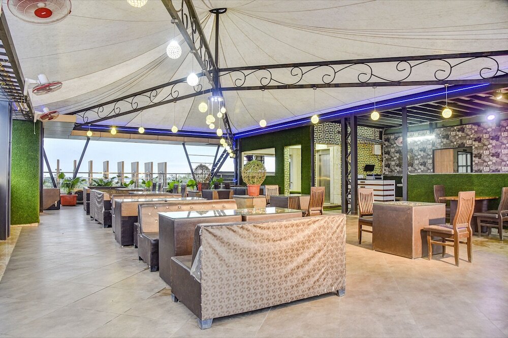 Бхопал: Fabhotel Om Palace