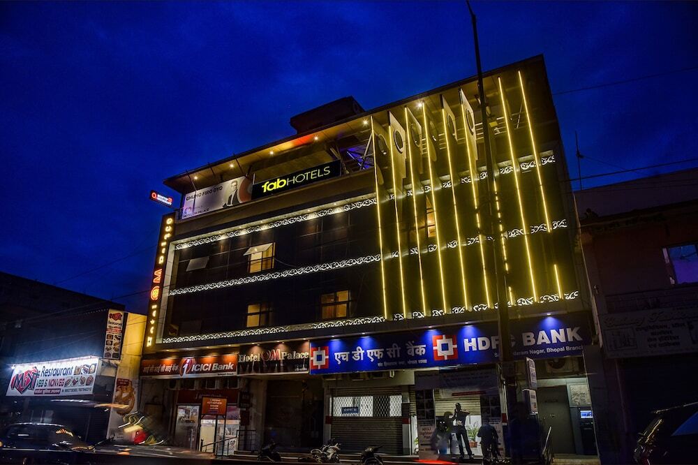 Бхопал: Fabhotel Om Palace