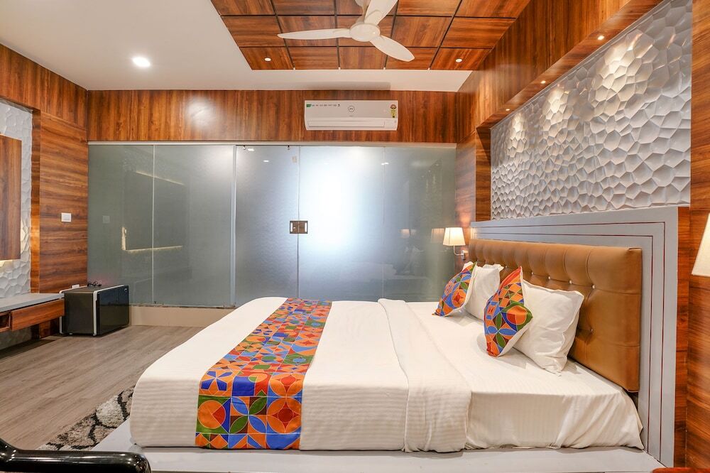 Сурат: Fabhotel The Valentine