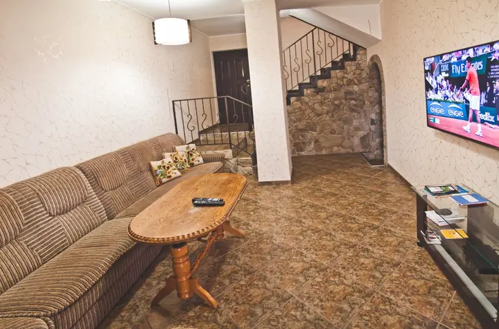 Керчь: Гостевой дом Travel House