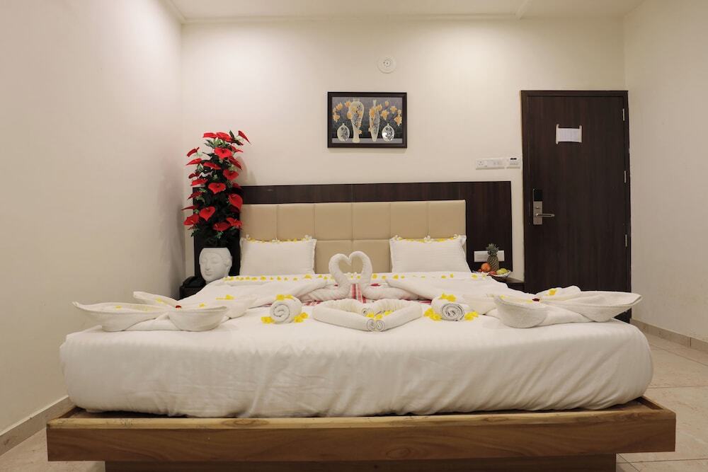 Гарудешвар: Leena Resort