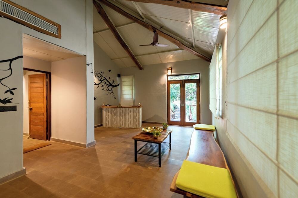 Баихар: Kanha Jungle Camp