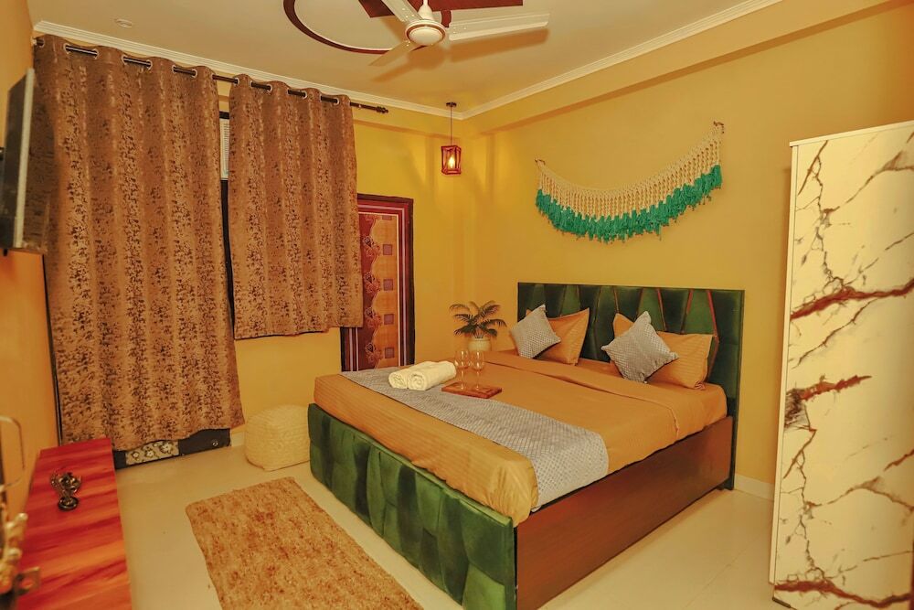 Нойда: Roomshala 035 Premium Inn Noida Sec 15