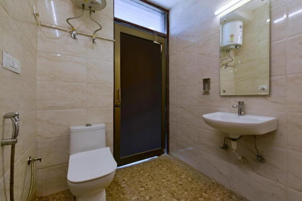 Нью-Дели: Hotel Olive Saffron
