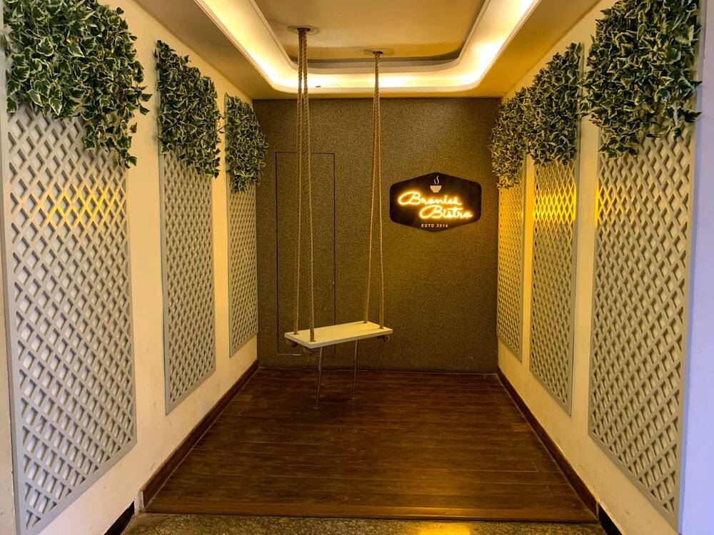 Амбала: Hotel Avkaash