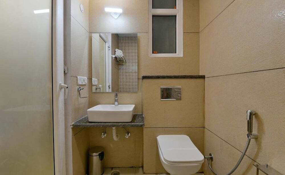 Газиабад: Hotel Emporio