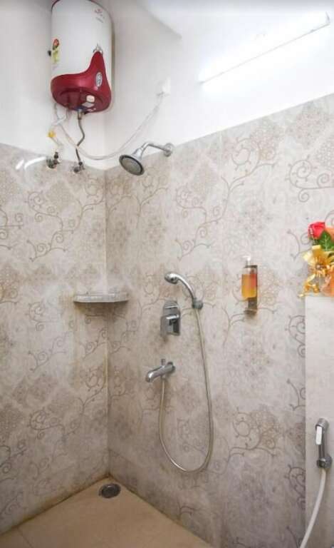 Ховрах: Hotel Kiaan Inn