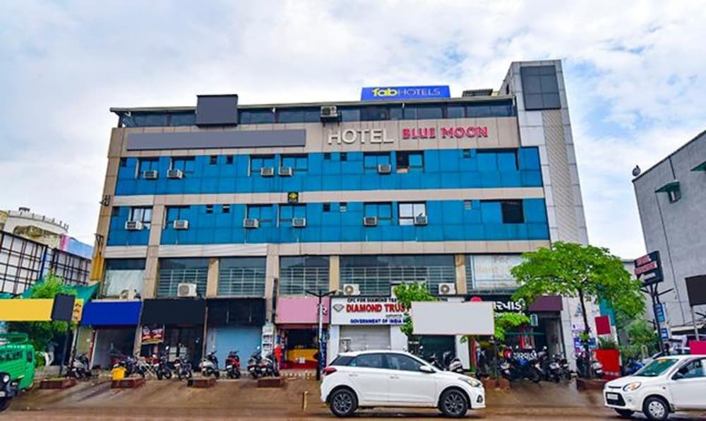 carousel image 0
