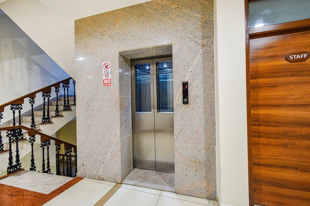 Секундерабад: Fabhotel Prime Am Suites