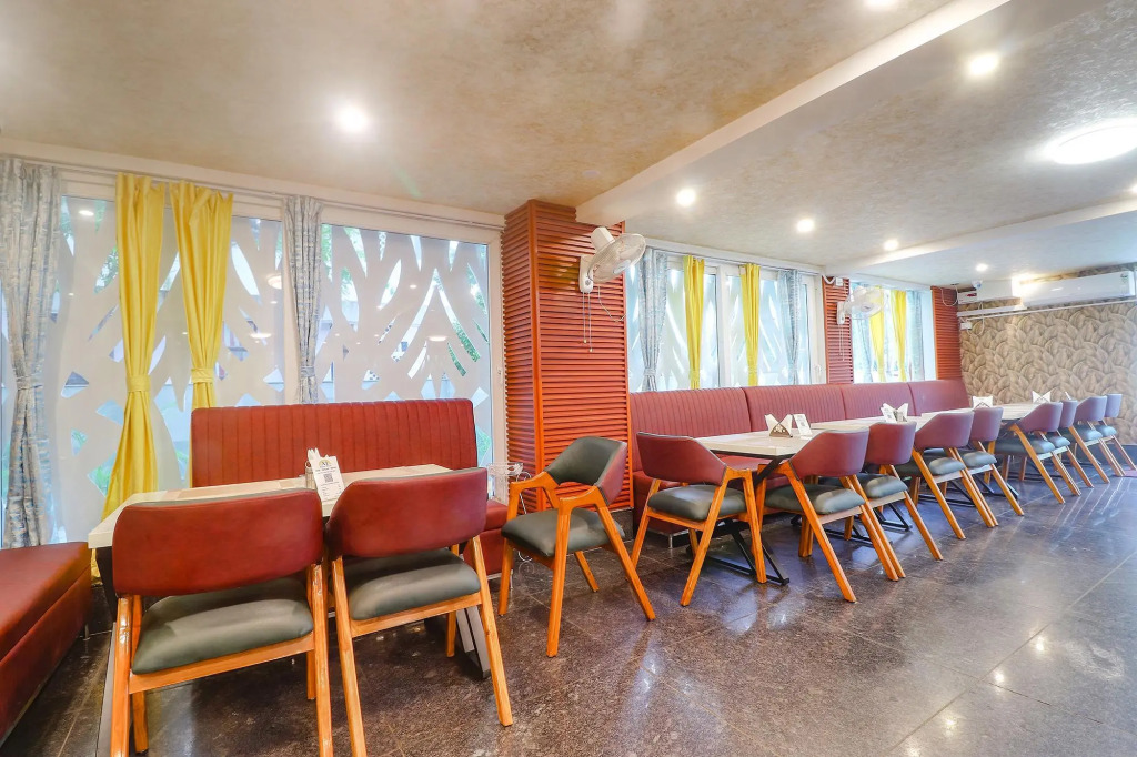 Большая Нойда: Fabhotel Prime A1 Sunny Feast