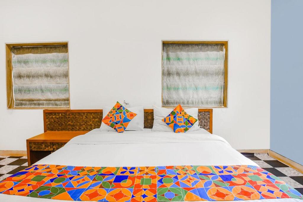 Арпора: FabExpress Coco Goa Resort With Pool, Arpora
