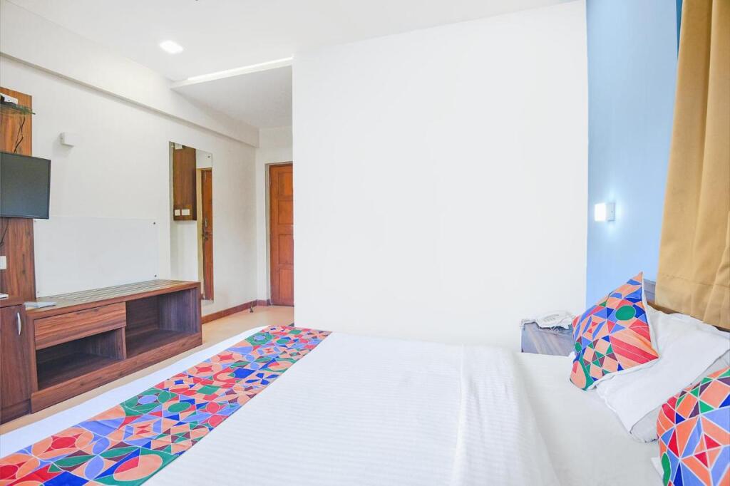 Арпора: FabExpress Coco Goa Resort With Pool, Arpora