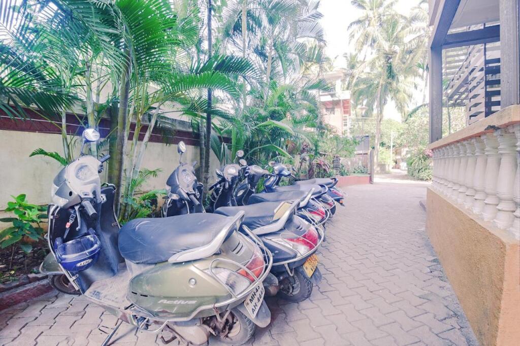 Арпора: FabExpress Coco Goa Resort With Pool, Arpora
