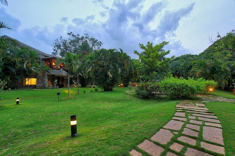 Бангалор: Angsana Bangalore