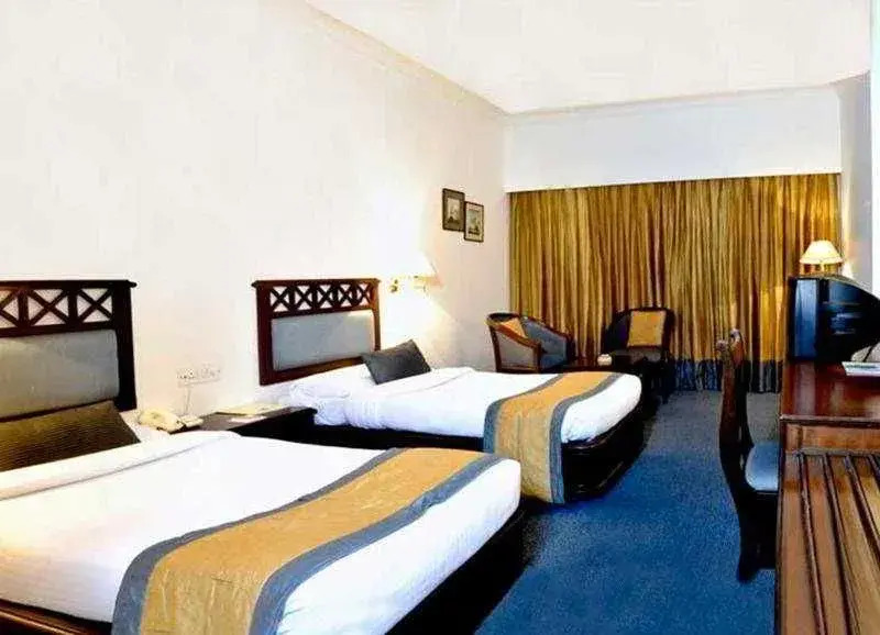Виджаявада: Quality Inn DV Manor