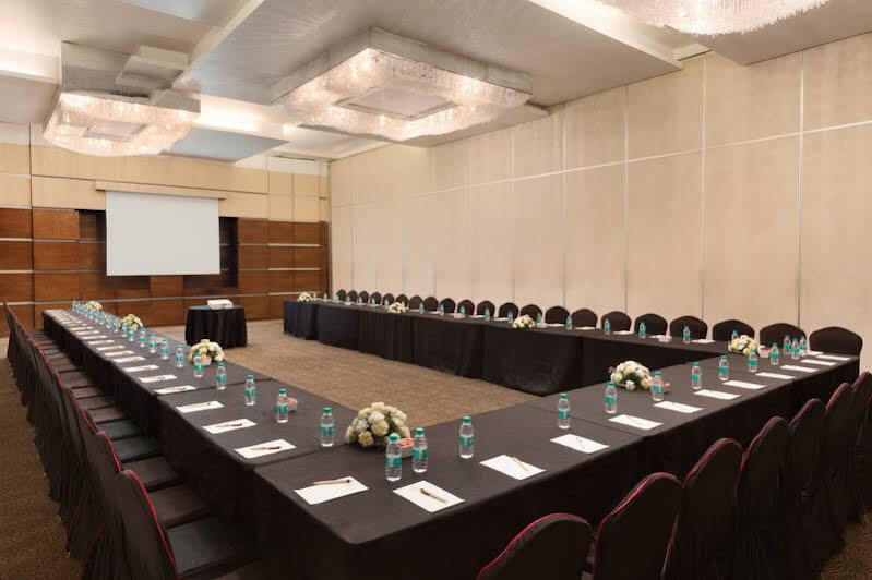 Мумбаи: Ramada Powai Hotel And Convention Centre