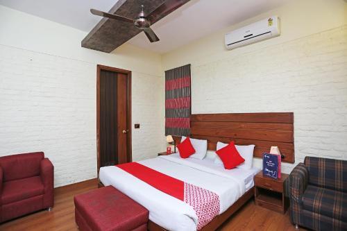 Газиабад: OYO 13602 Hotel The Town House