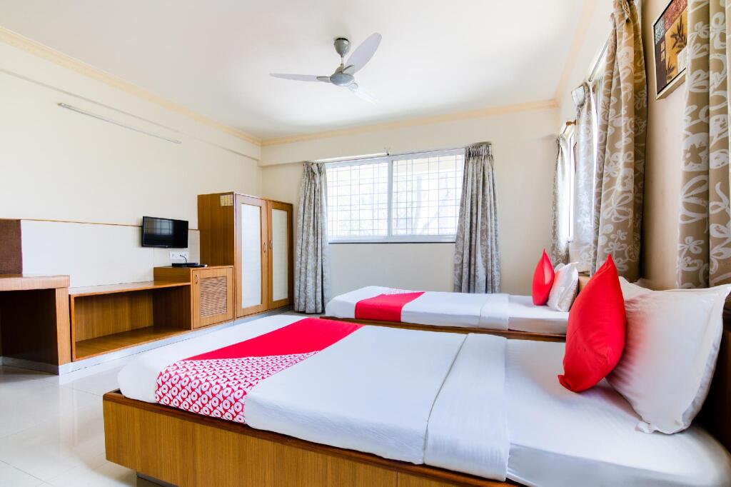 OYO Flagship 8252 Aayush Corporate Stays — фото 3