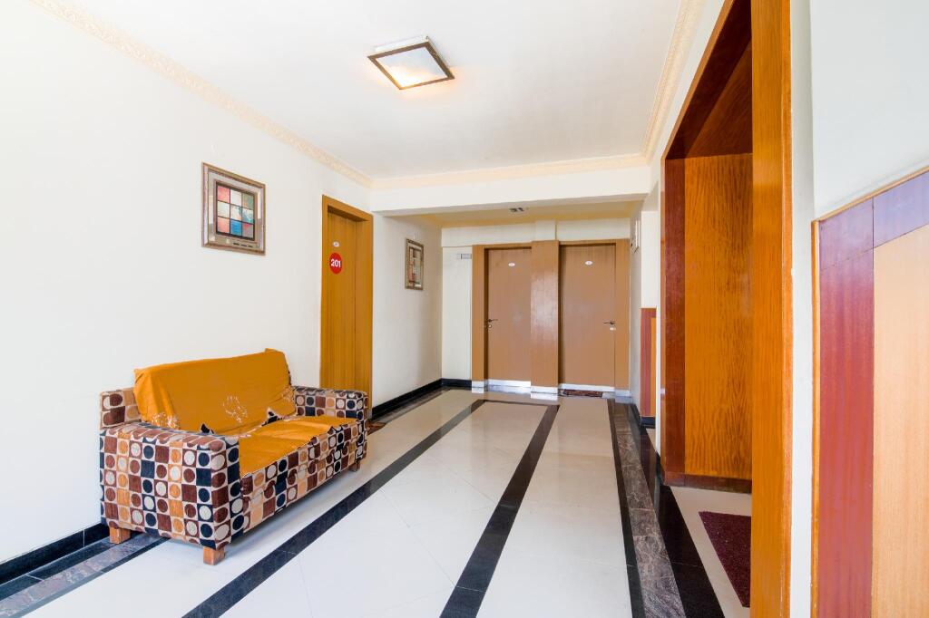 Бангалор: OYO Flagship 8252 Aayush Corporate Stays