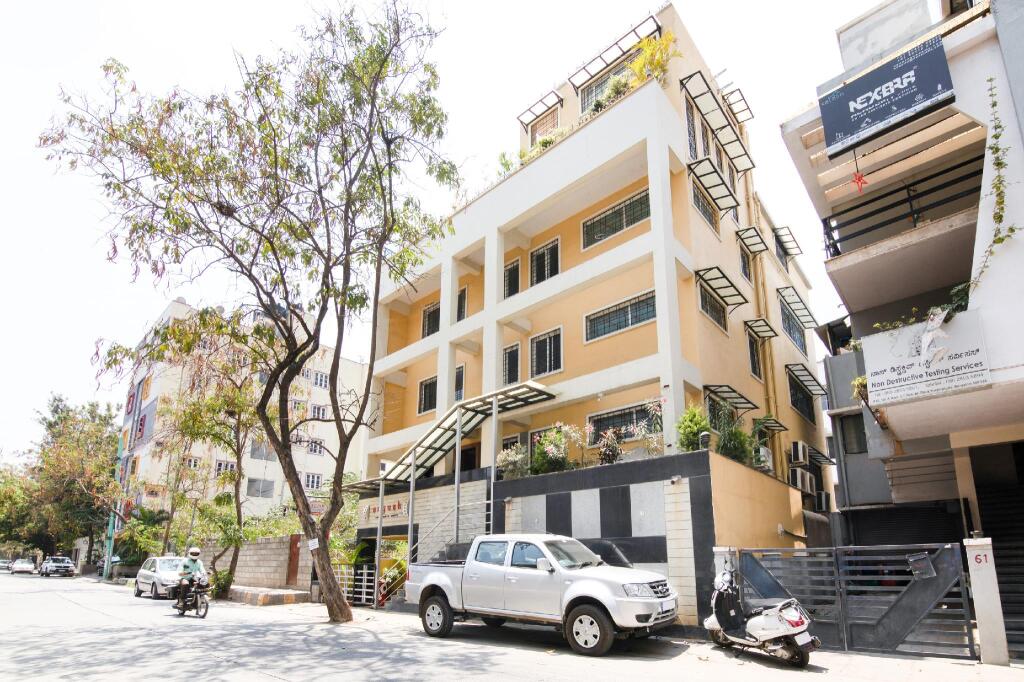 OYO Flagship 8252 Aayush Corporate Stays — фото 2