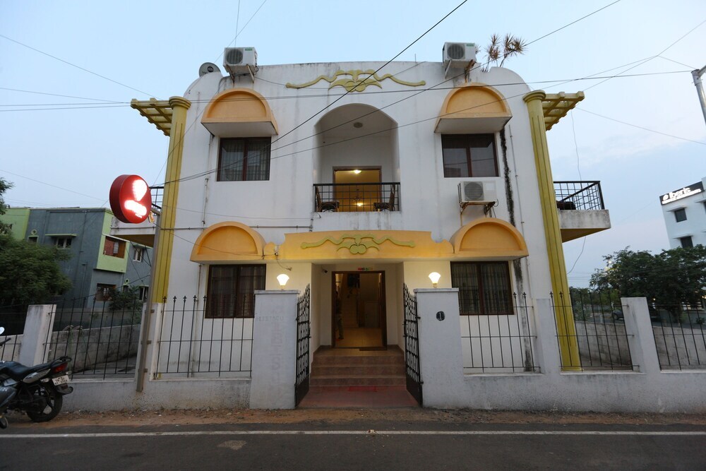 Ченнаи: Oyo 3318 Sholinganallur