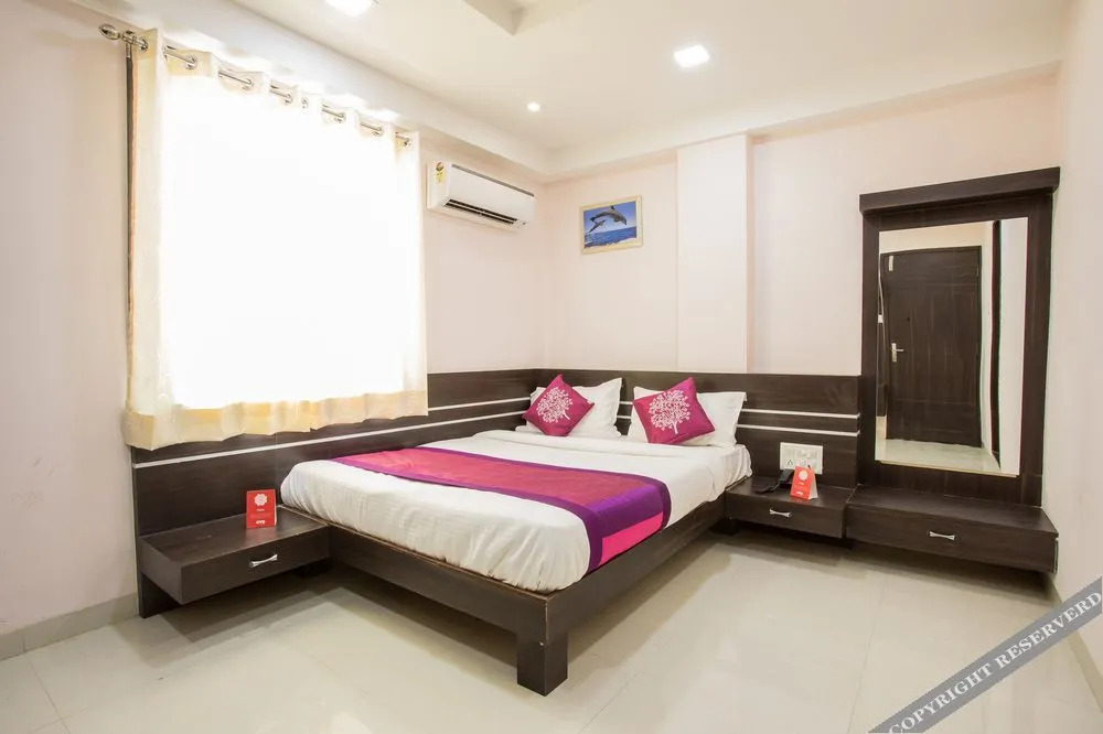 Индаур: Oyo 8882 Pishori Residency
