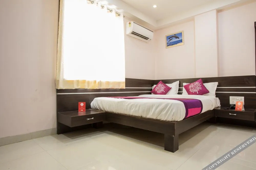 Индаур: Oyo 8882 Pishori Residency