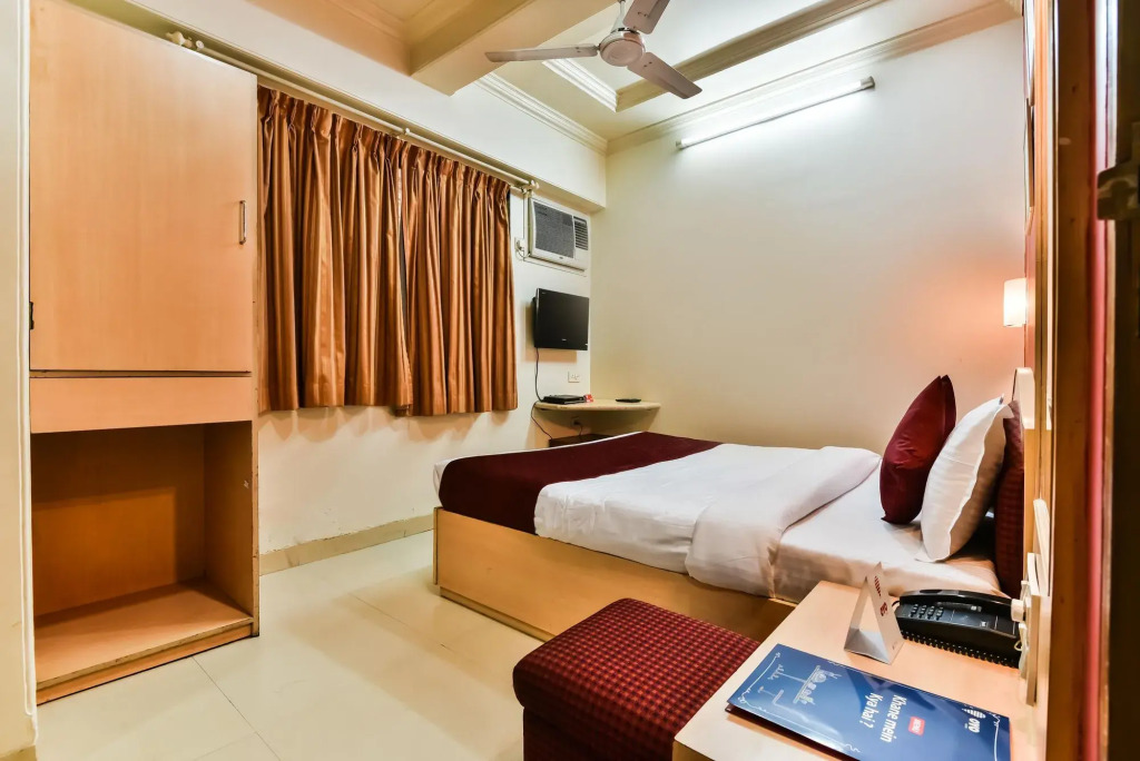 Мумбаи: OYO 9034 Santacruz West