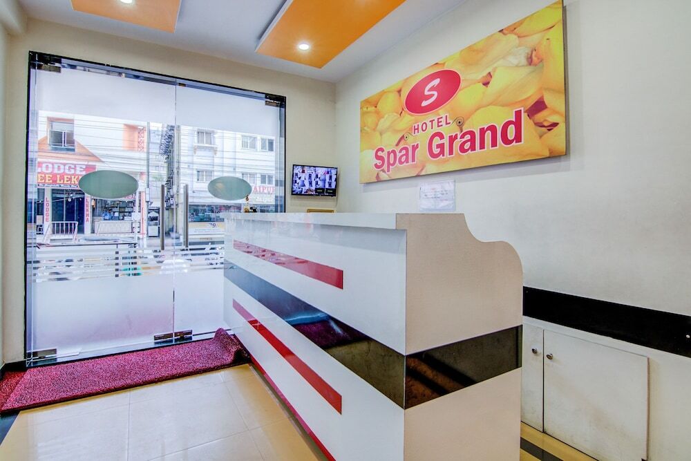 Висакхапатнам: Oyo 5362 Hotel Spar Grand
