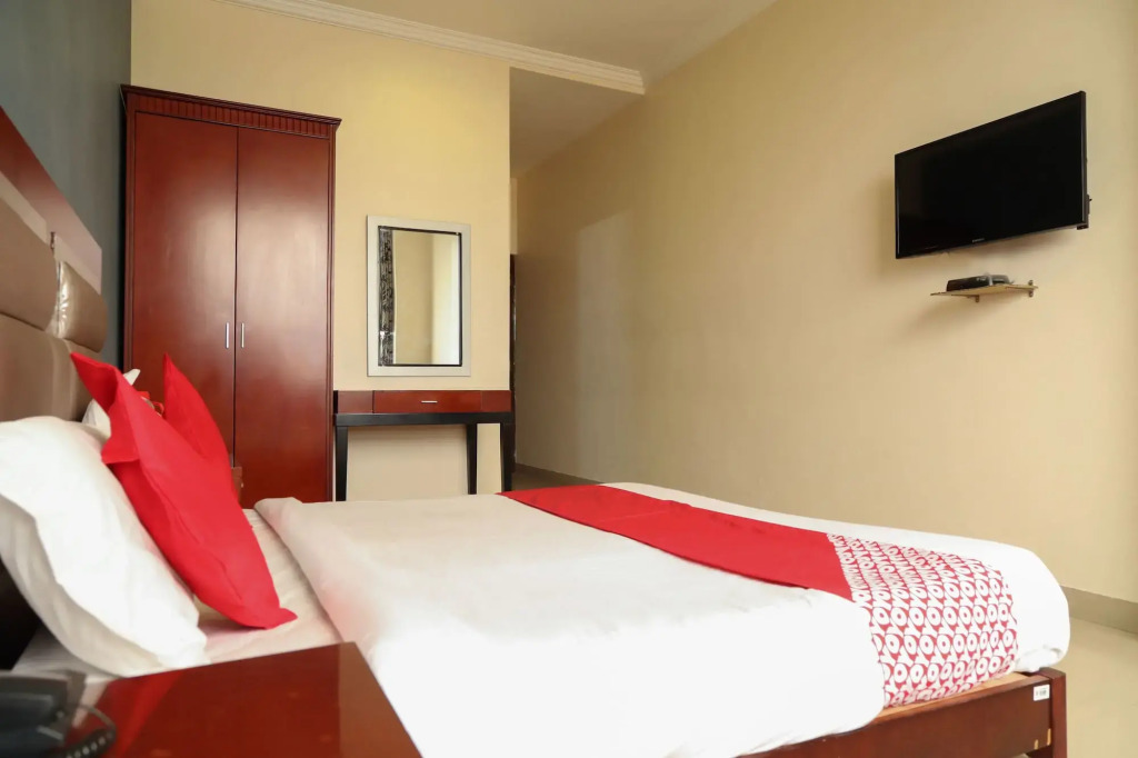 Нагпур: OYO Flagship 070 Hotel Orient Palace