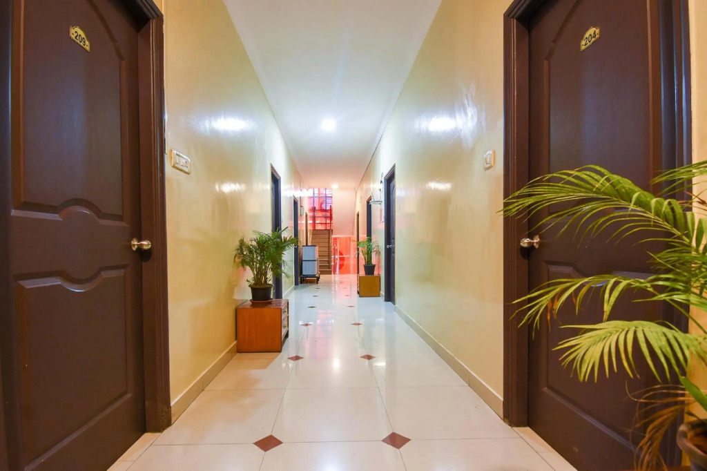 Бангалор: OYO 10340 Hotel Queen's Castle
