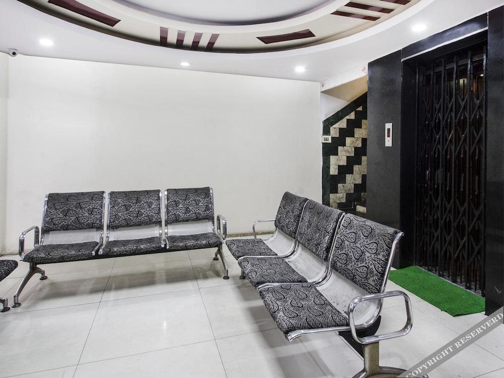 Хидерабад: OYO 9627 Hotel Srinivasa Central
