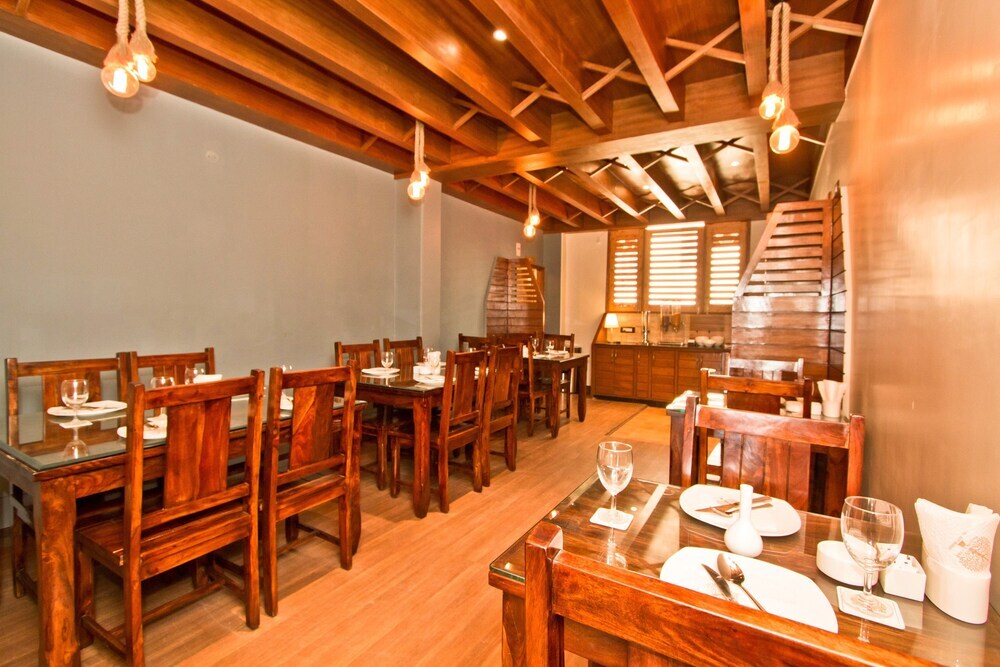 Шимла: Oyo Premium 148 The Bodhi Tree Bnb